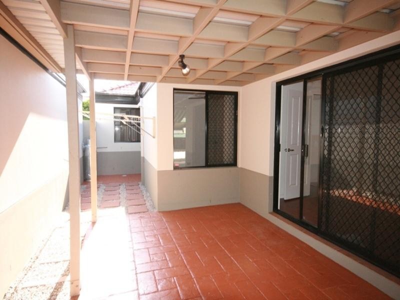 14 Coral Tree Court, Robina QLD 4226