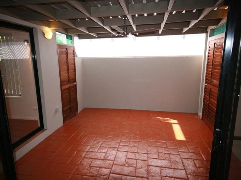 14 Coral Tree Court, Robina QLD 4226