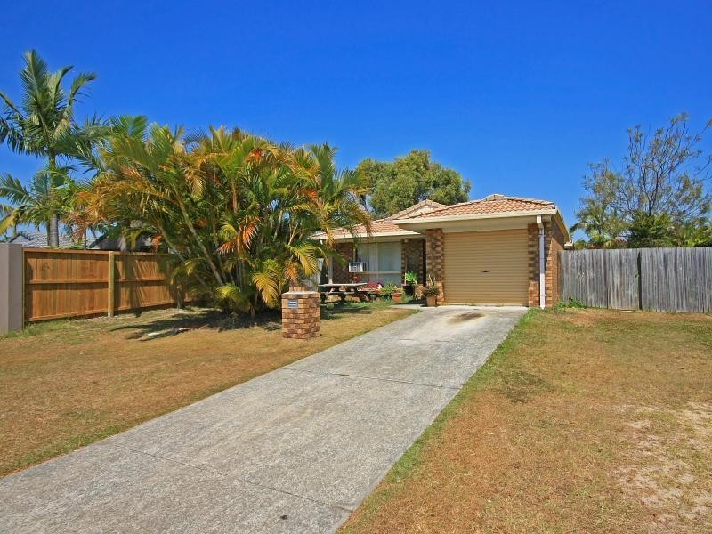74 Cumberland Drive, Varsity Lakes QLD 4227