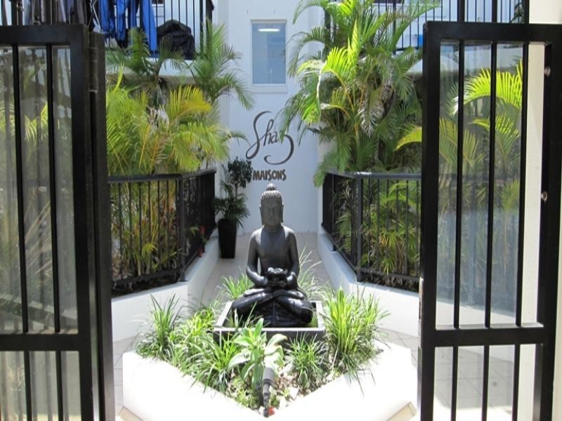 18/15 Surf Street, Mermaid Beach QLD 4218