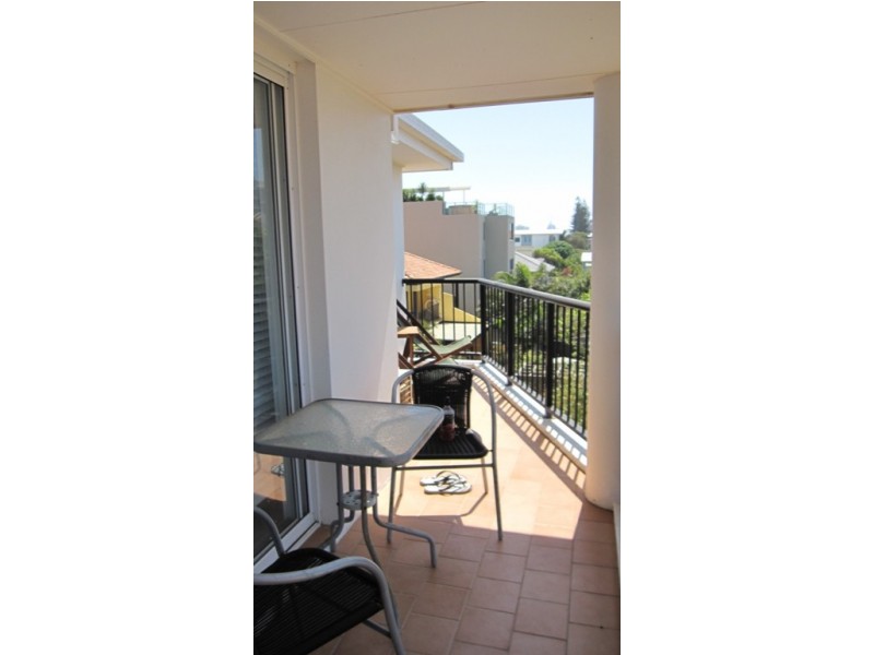 18/15 Surf Street, Mermaid Beach QLD 4218