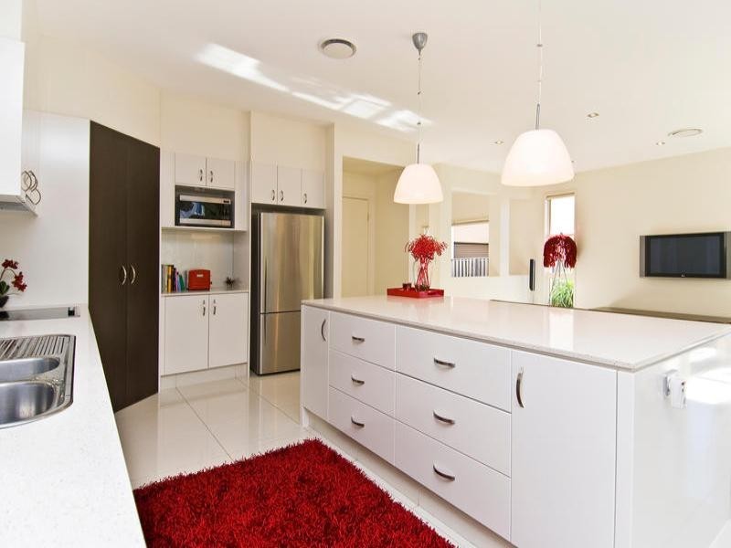 15 Port Peyra Crescent, Varsity Lakes QLD 4227