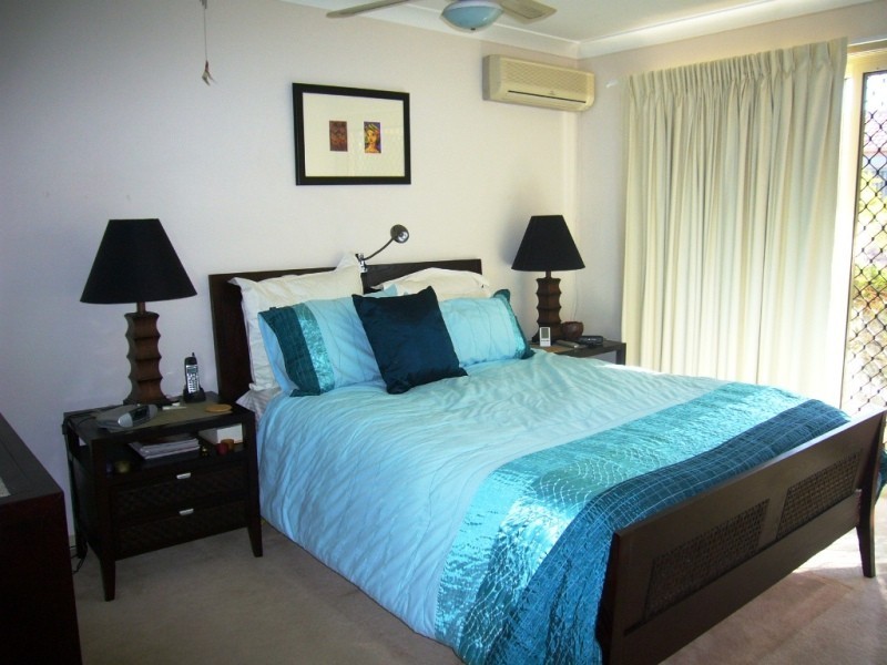 Clear Island Waters QLD 4226