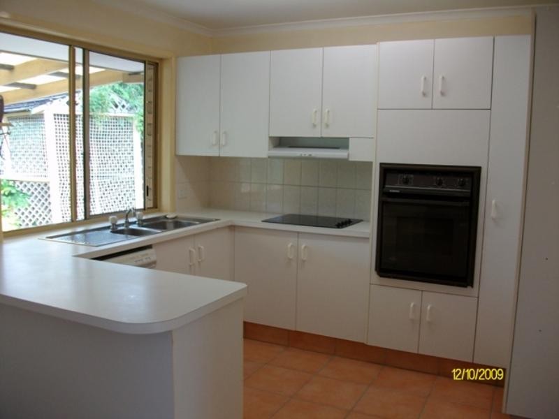 6 Triscay Place, Varsity Lakes QLD 4227
