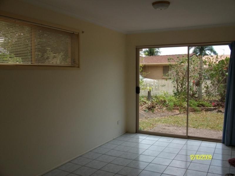 6 Triscay Place, Varsity Lakes QLD 4227
