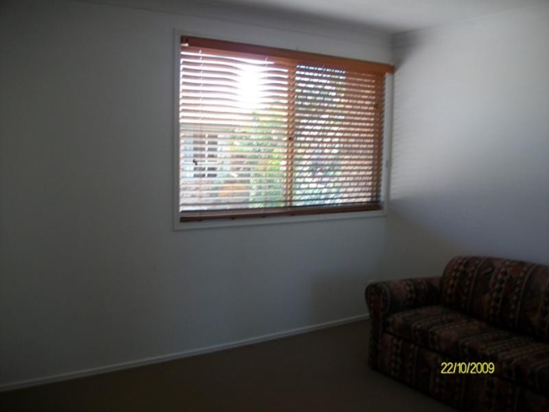 2/4 Lowood Court, Varsity Lakes QLD 4227