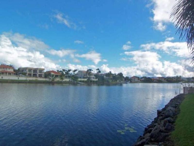 8 Key Biscayne, Clear Island Waters QLD 4226