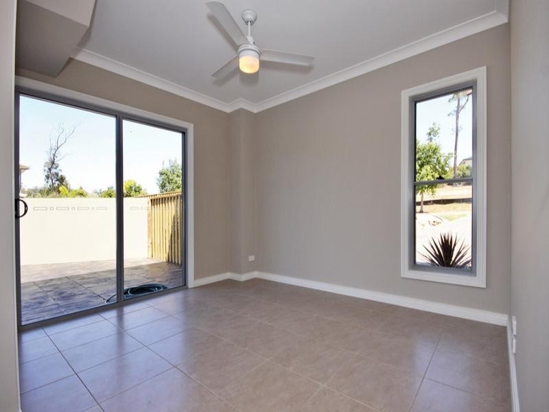 1/13 Andromeda Parade, Robina QLD 4226