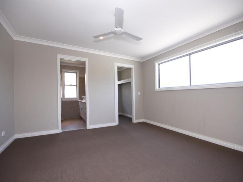 1/13 Andromeda Parade, Robina QLD 4226