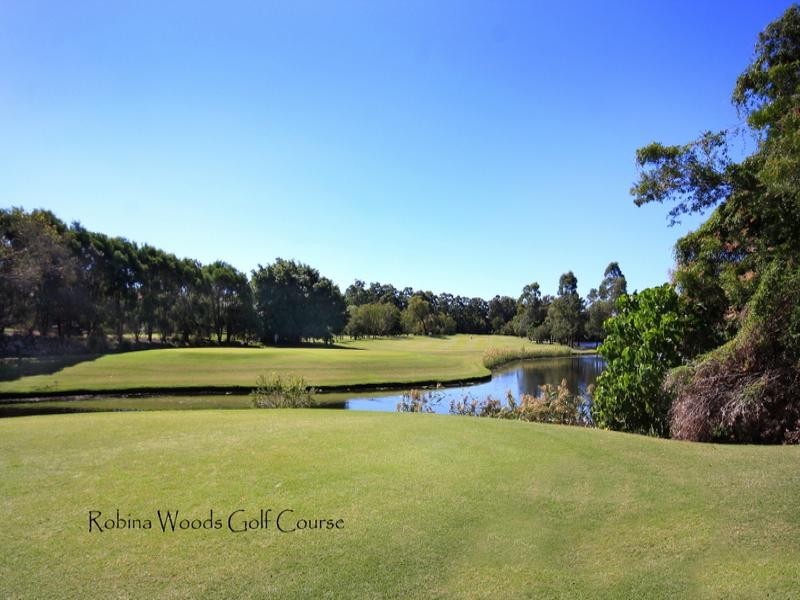 4/13 Andromeda Parade, Robina QLD 4226