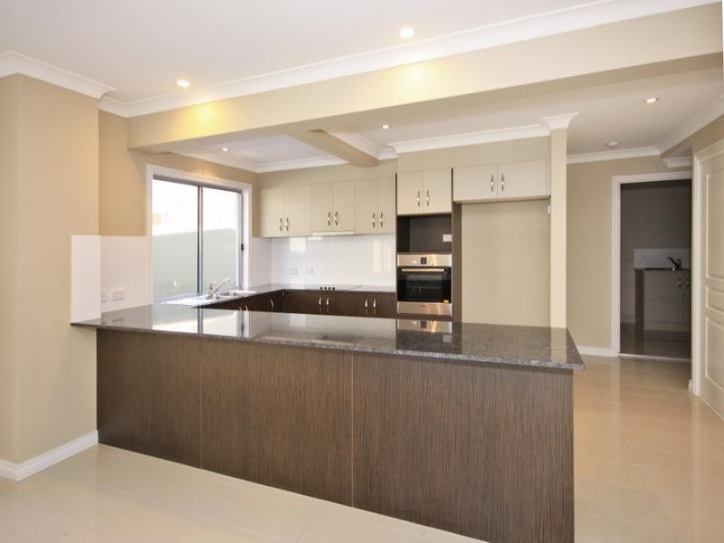 4/13 Andromeda Parade, Robina QLD 4226