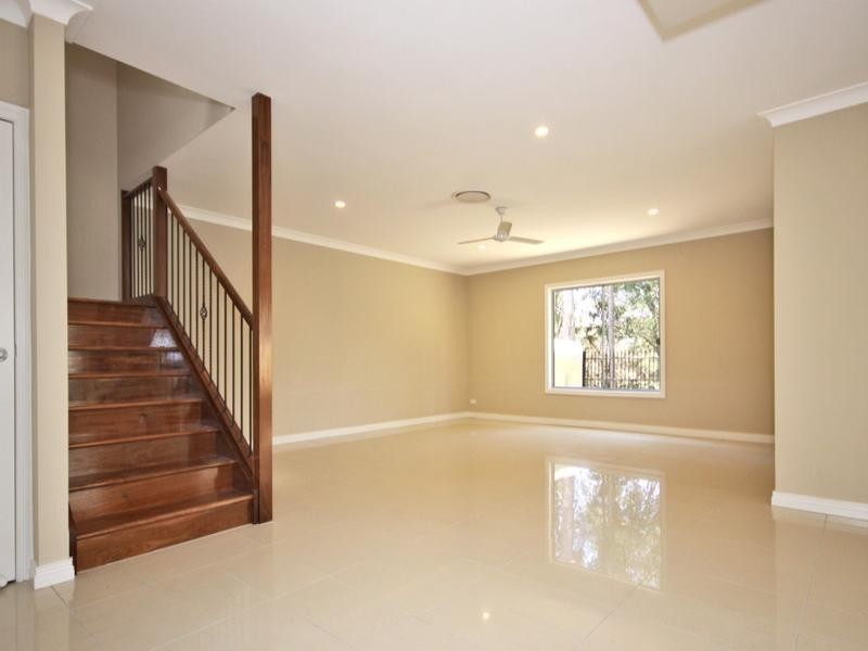 4/13 Andromeda Parade, Robina QLD 4226