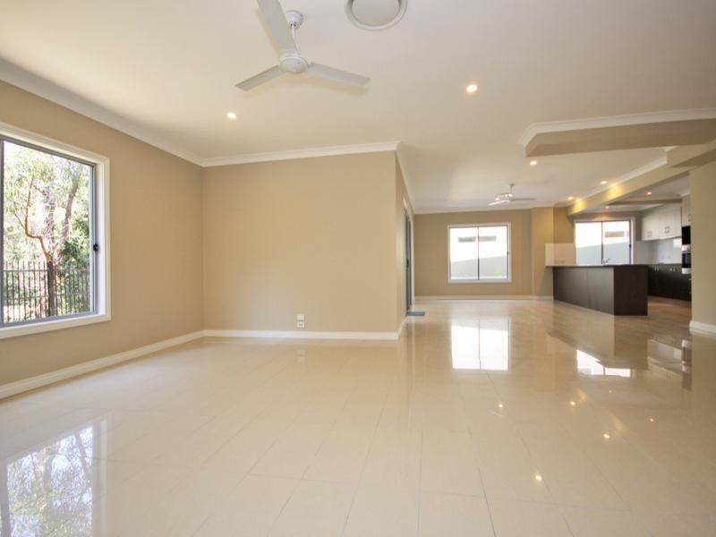 4/13 Andromeda Parade, Robina QLD 4226