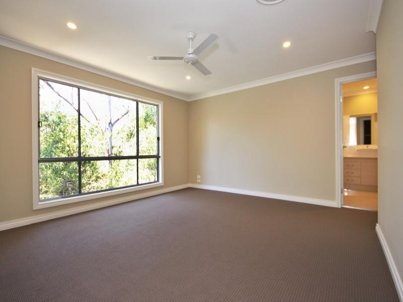 4/13 Andromeda Parade, Robina QLD 4226