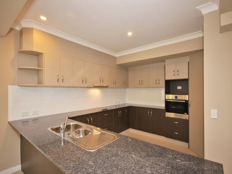 3/11 Andromeda Parade, Robina QLD 4226