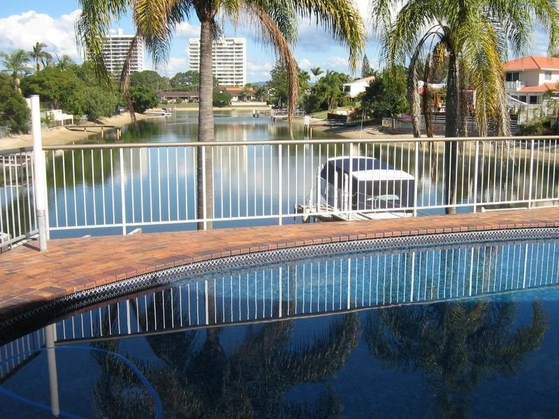 44 Merrimac Boulevard, Broadbeach Waters QLD 4218