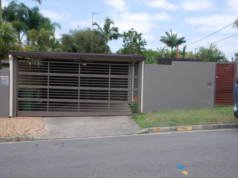 20 Raymond Avenue, Bundall QLD 4217