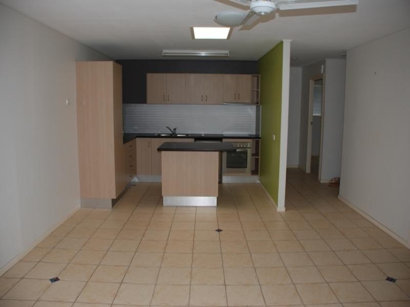 20 Raymond Avenue, Bundall QLD 4217