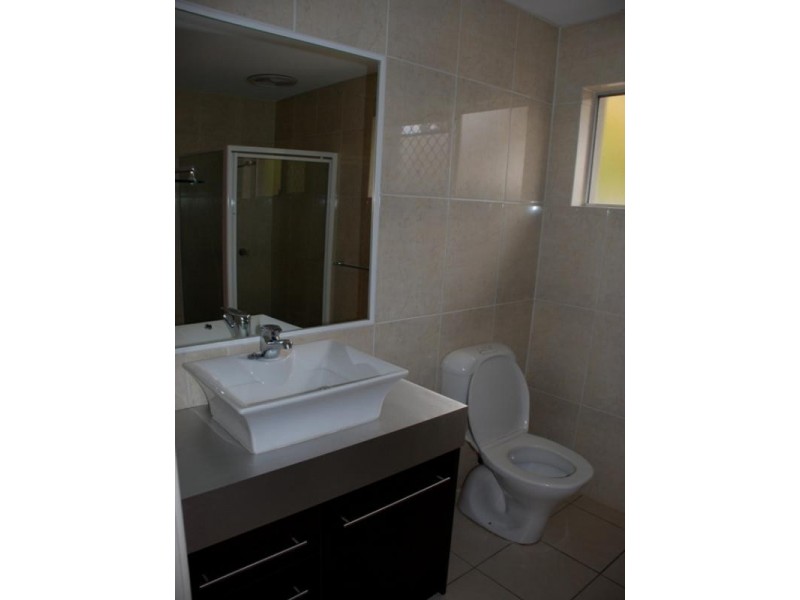 20 Raymond Avenue, Bundall QLD 4217