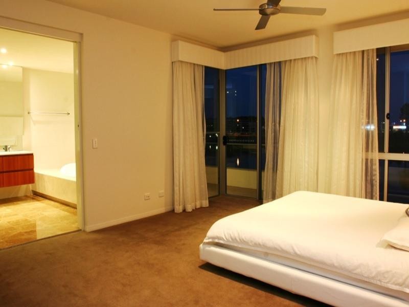 Villa2/255 Varsity Parade, Varsity Lakes QLD 4227