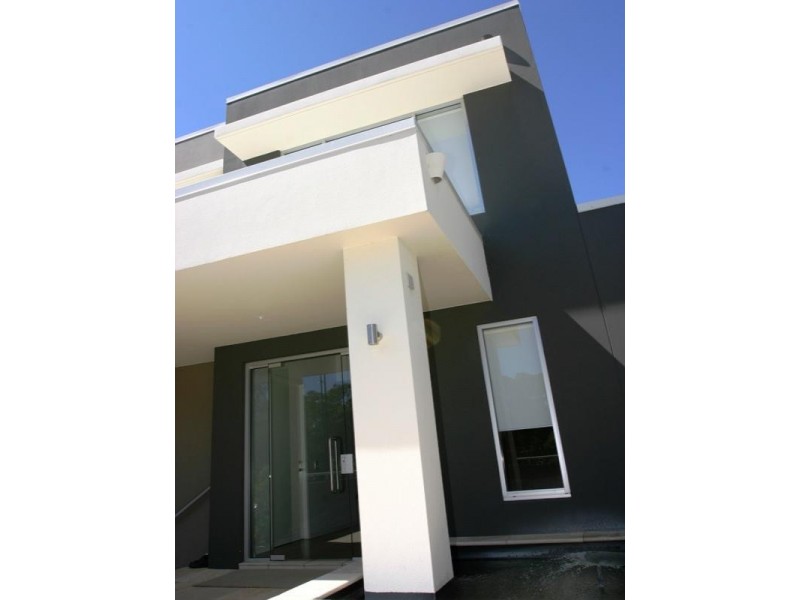 Villa2/255 Varsity Parade, Varsity Lakes QLD 4227