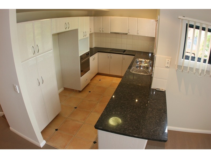 6/117 Palm Meadows Drive, Carrara QLD 4211