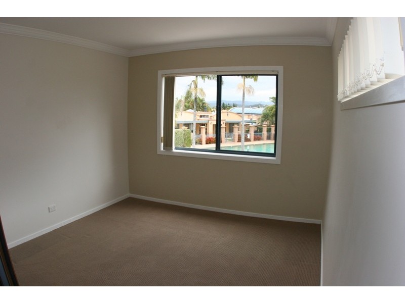 6/117 Palm Meadows Drive, Carrara QLD 4211