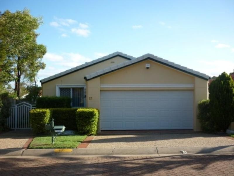 17 Templestowe Court, Robina QLD 4226