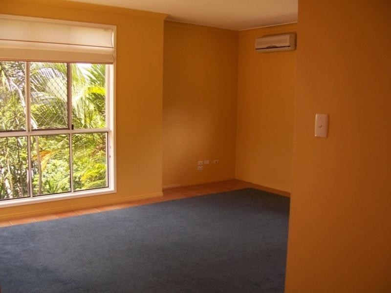 27 Baileys Road, Tallai QLD 4213