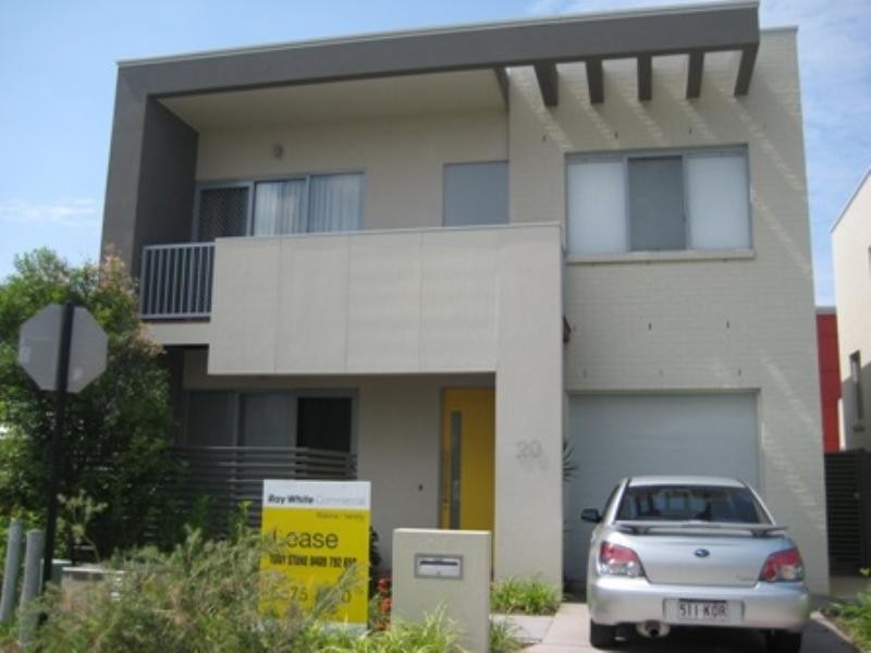 20 Watts Drive, Varsity Lakes QLD 4227