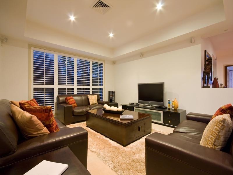 13 La Spezia Court, Isle Of Capri QLD 4217