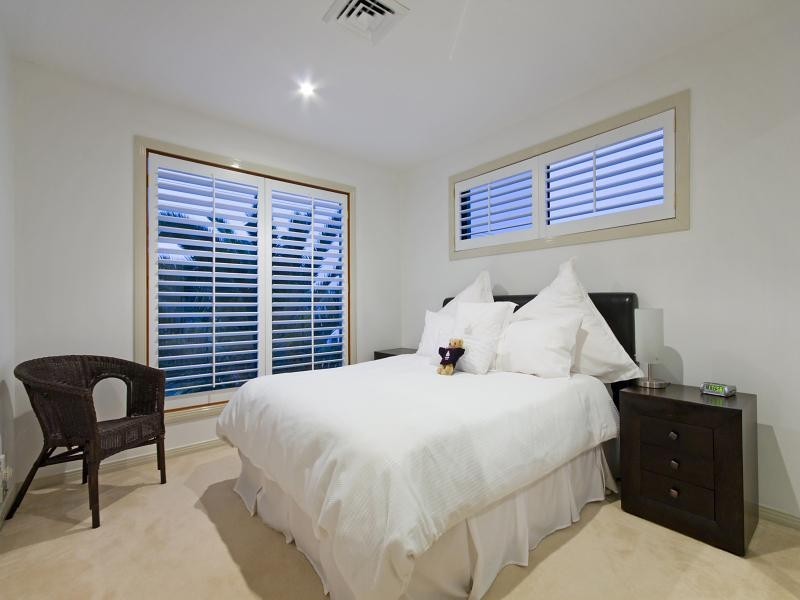 13 La Spezia Court, Isle Of Capri QLD 4217