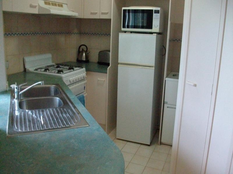 11/9 Stanhill Drive, Chevron Island QLD 4217