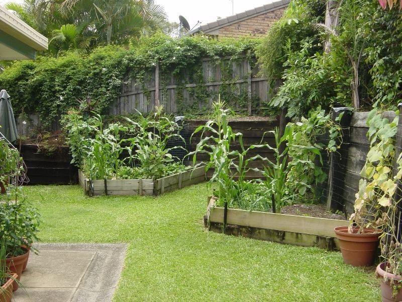 8 Huntingdale Crescent, Robina QLD 4226