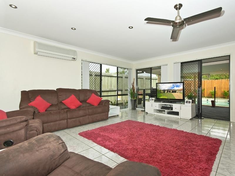 18 Camphorwood Court, Robina QLD 4226