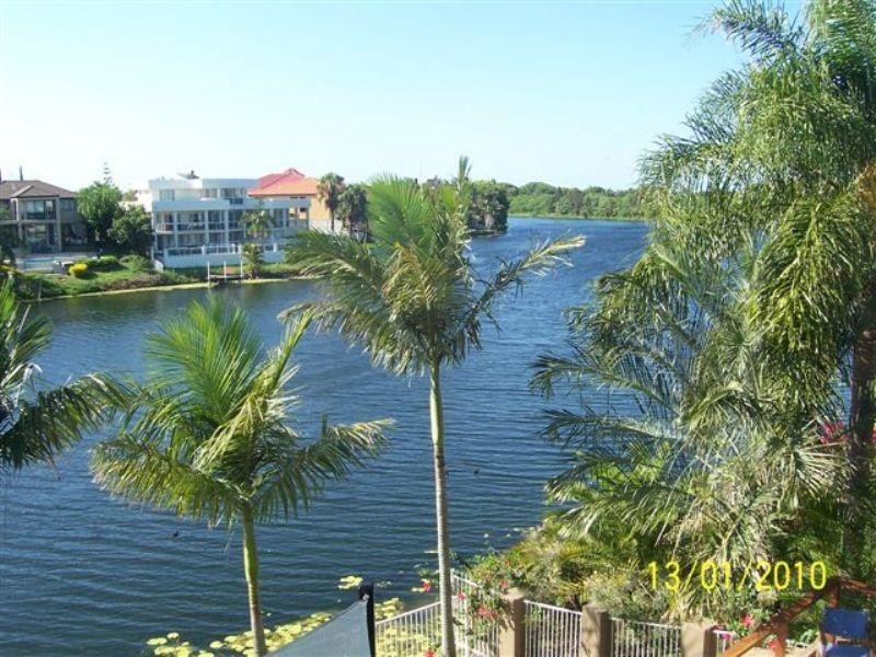 95 Newport Drive, Robina QLD 4226