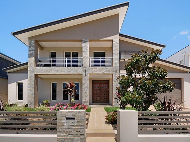 17 Port Peyra Crescent, Varsity Lakes QLD 4227