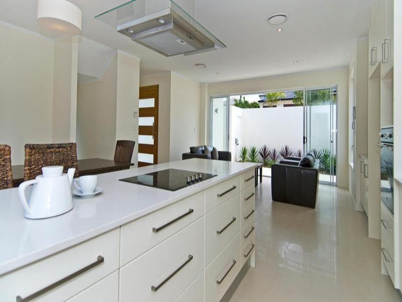 4/15 Andromeda Parade, Robina QLD 4226