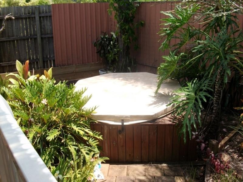 17 Breakwater Street, Robina QLD 4226