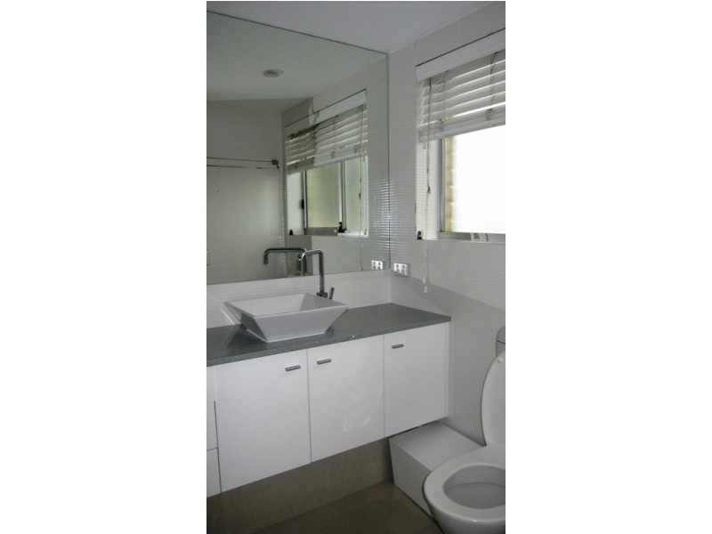 1/192 Ferny Avenue, Surfers Paradise QLD 4217