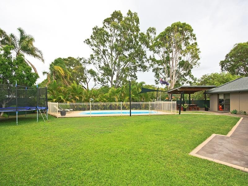 8 Violet Court, Miami QLD 4220