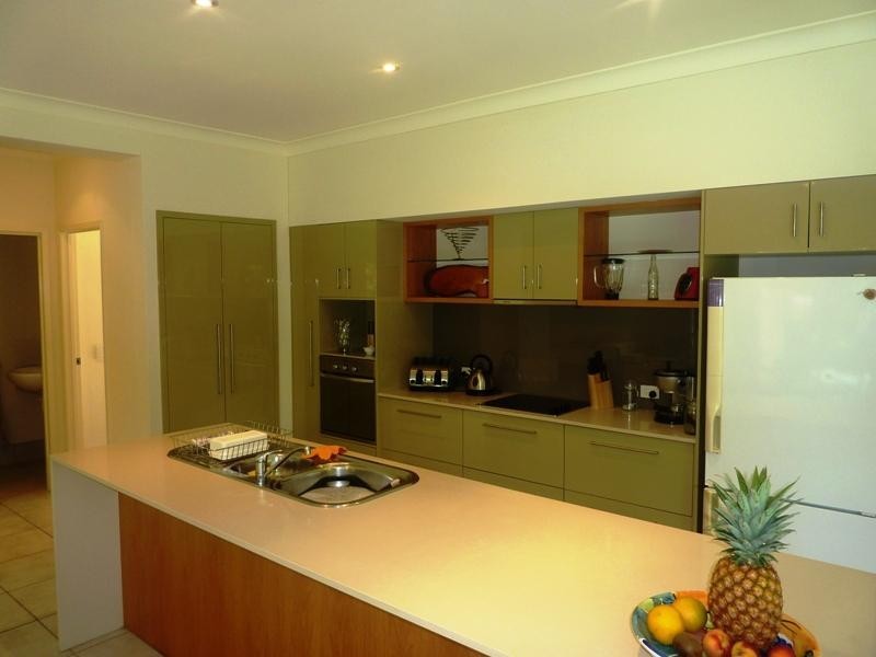 10 Pine Valley Drive, Robina QLD 4226