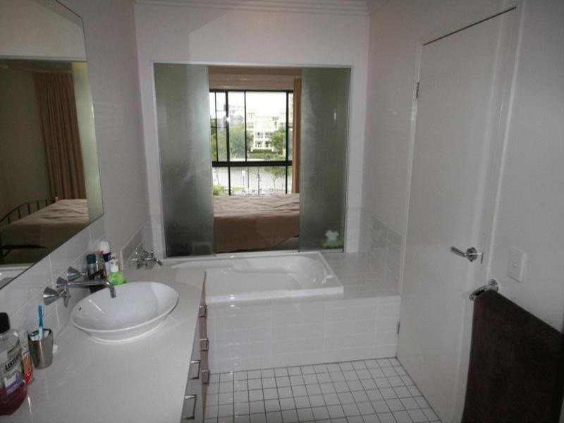 24/201 Varsity Parade, Varsity Lakes QLD 4227