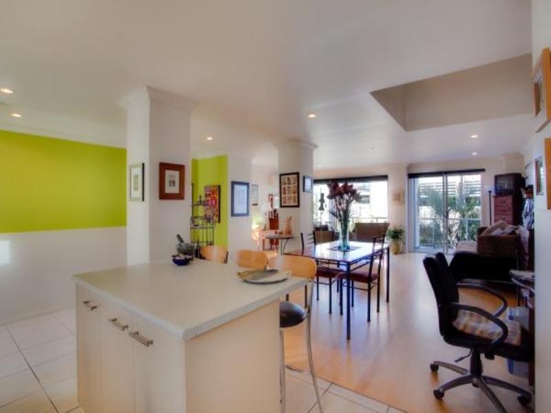 4/18 Tourangeau Crescent, Varsity Lakes QLD 4227