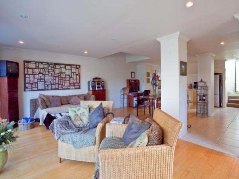 4/18 Tourangeau Crescent, Varsity Lakes QLD 4227