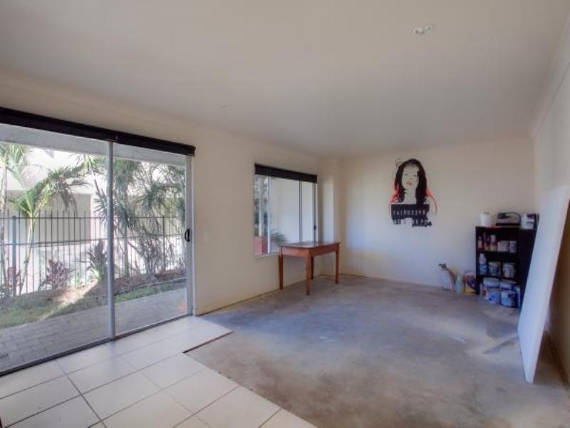 4/18 Tourangeau Crescent, Varsity Lakes QLD 4227