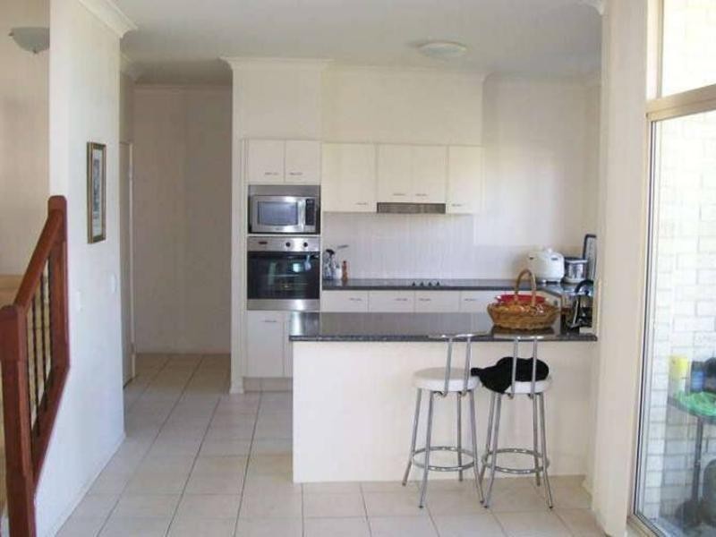 5 Cezaire Avenue, Varsity Lakes QLD 4227
