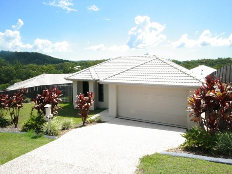 255 Universal Street, Oxenford QLD 4210