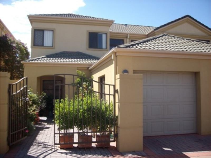 14/37 Paradise Springs Avenue, Robina QLD 4226