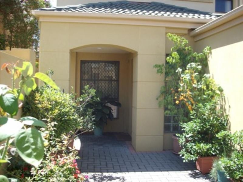 14/37 Paradise Springs Avenue, Robina QLD 4226